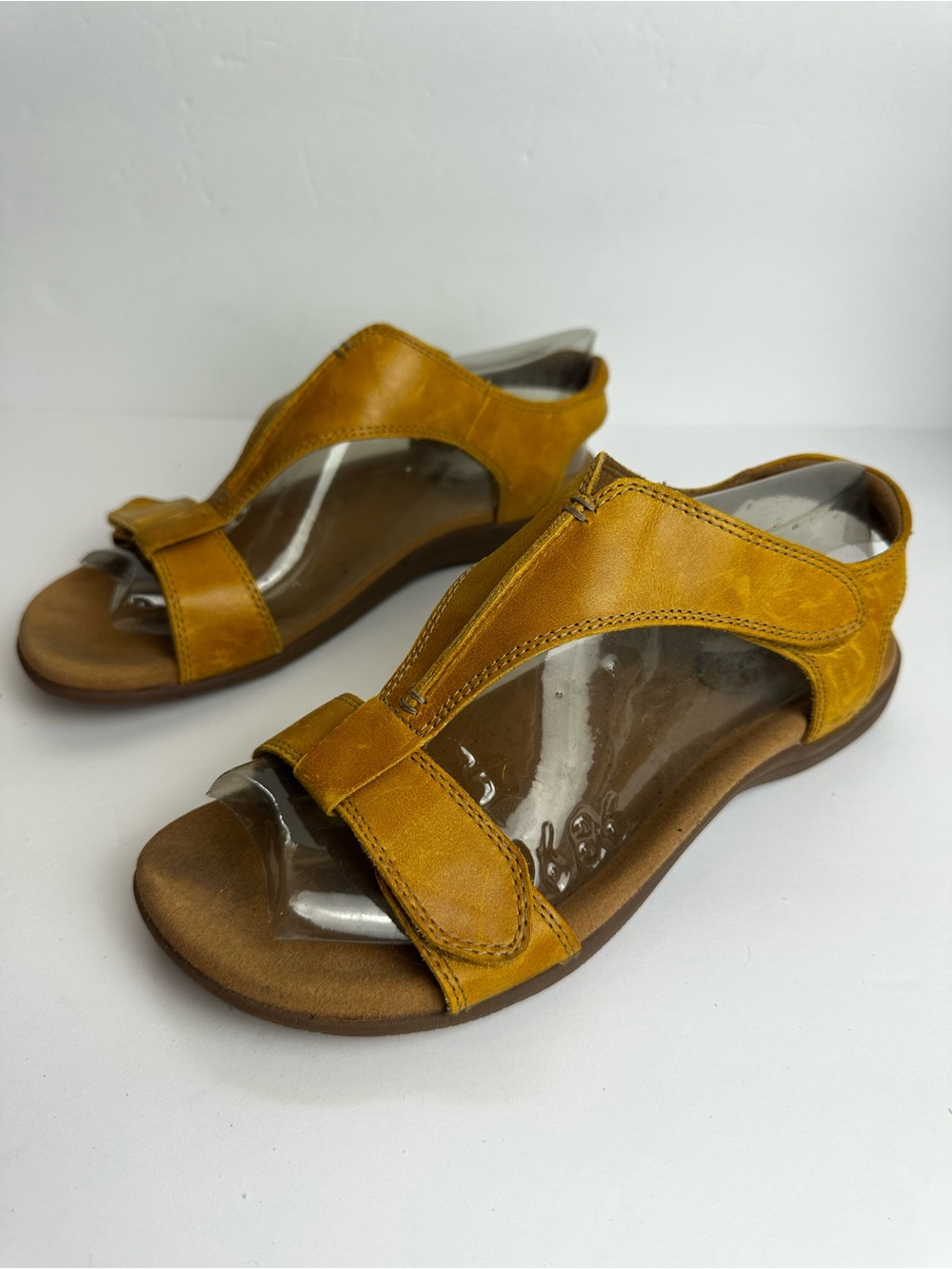 Taos The Show Leather T Strap Sandal Women’s 9 Yellow Casual Comfort Support - Picture 5 of 10